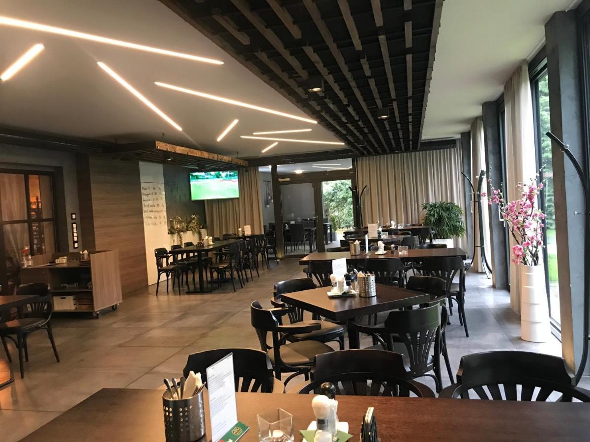 Restaurace A Penzion U Klasku Olomouc Bagian luar foto